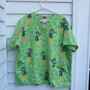 Lucky Charms Green Women's Short Sleeve Scrubs Top 🍀 Nurse